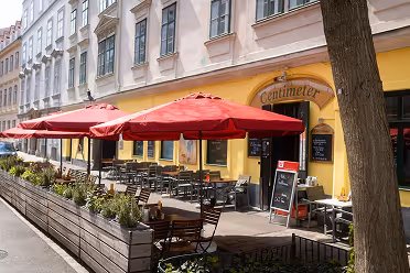 Centimeter beim Rathaus Wien